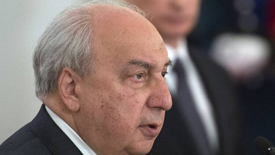 Академик РАН прокомментировал ситуацию с диссертацией Мединского