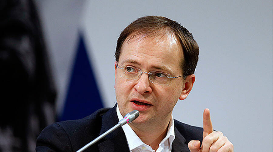 России нужен пантеон героев