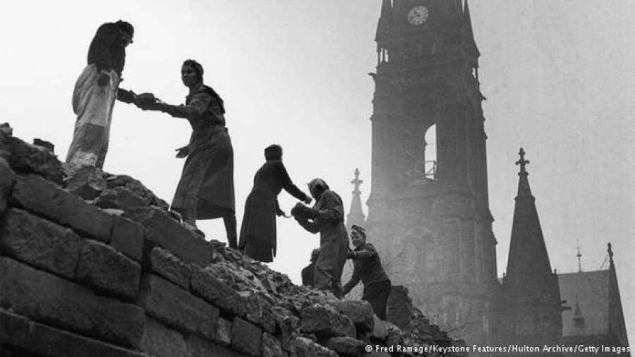 Цена ялтинской Польши. К годовщине помощи СССР в послевоенном возрождении Варшавы