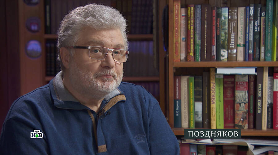 Писатель Поляков назвал причины сверхкритичного отношения к Мединскому