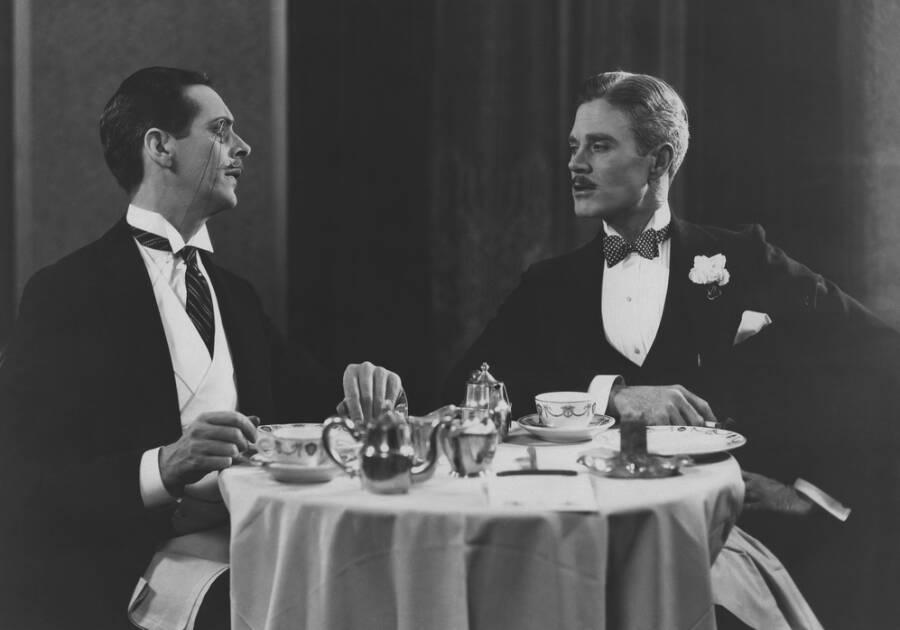 Как появились деловой костюм и дресс-код?