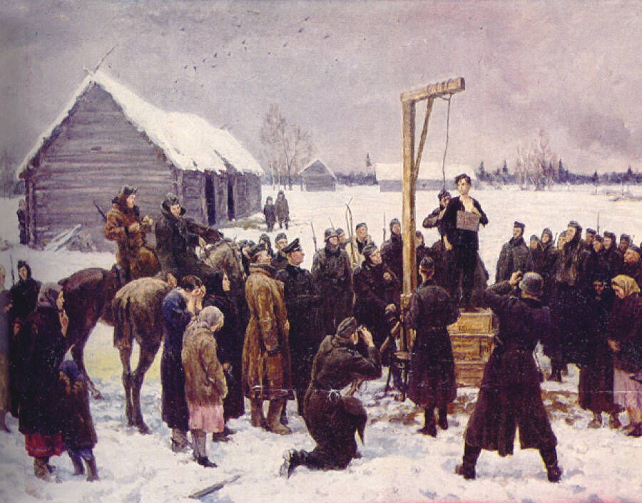 Зоя Космодемьянская