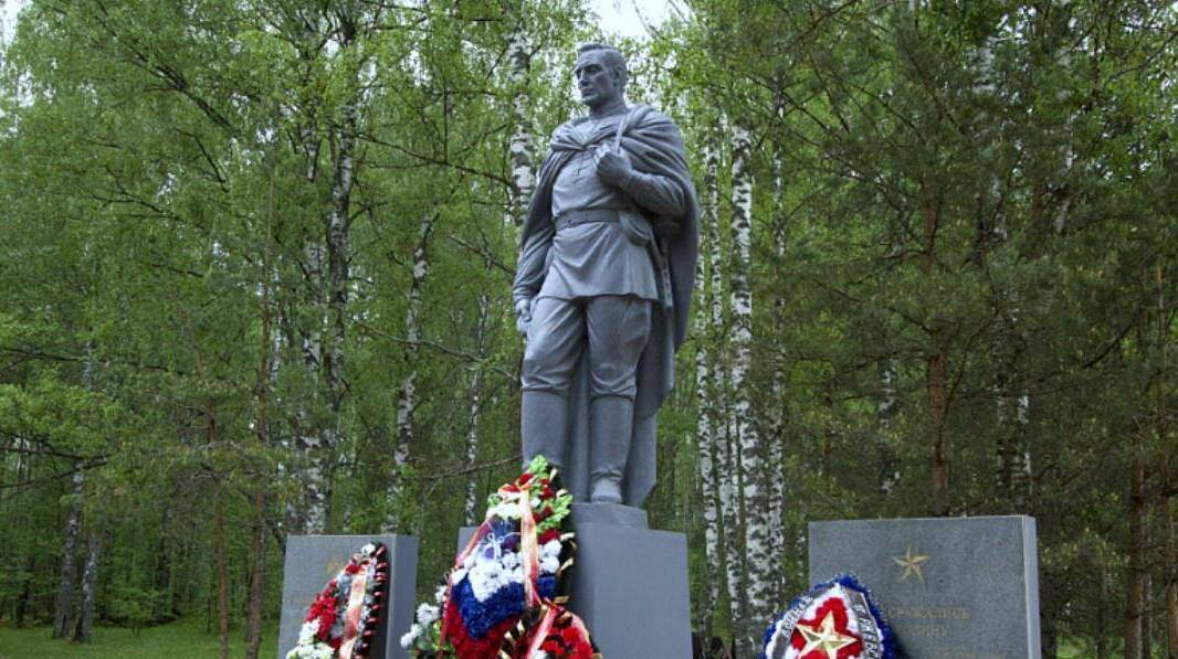 Памятник Неизвестному солдату в Кокошкино Тверской области