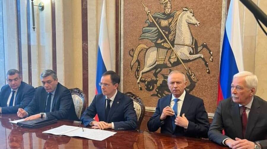 Российскую делегацию на переговорах с Украиной возглавил Владимир Мединский