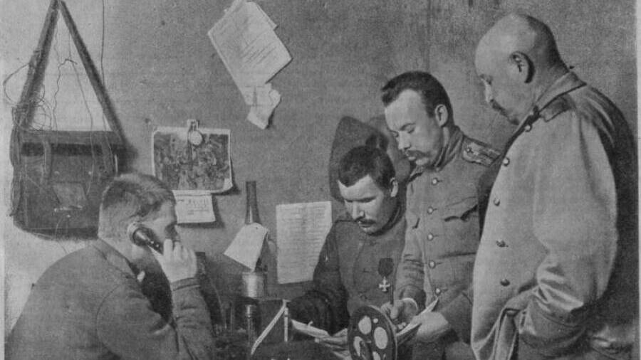 «Кажется, никогда еще не было такой войны, чтобы планы противника так быстро становились известными…»