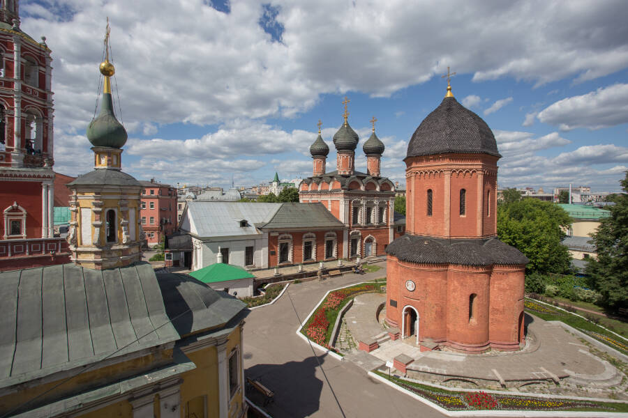 Высоко-Петровский монастырь: «государева молельня»