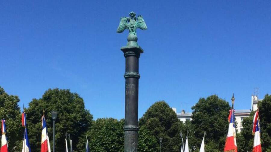 Стела в память о 100-летии со дня прибытия Русского экспедиционного корпуса (г. Брест, Франция)