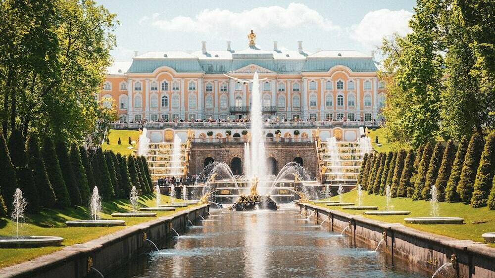 Жемчужина «русского Версаля». Петергофским фонтанам – 300 лет