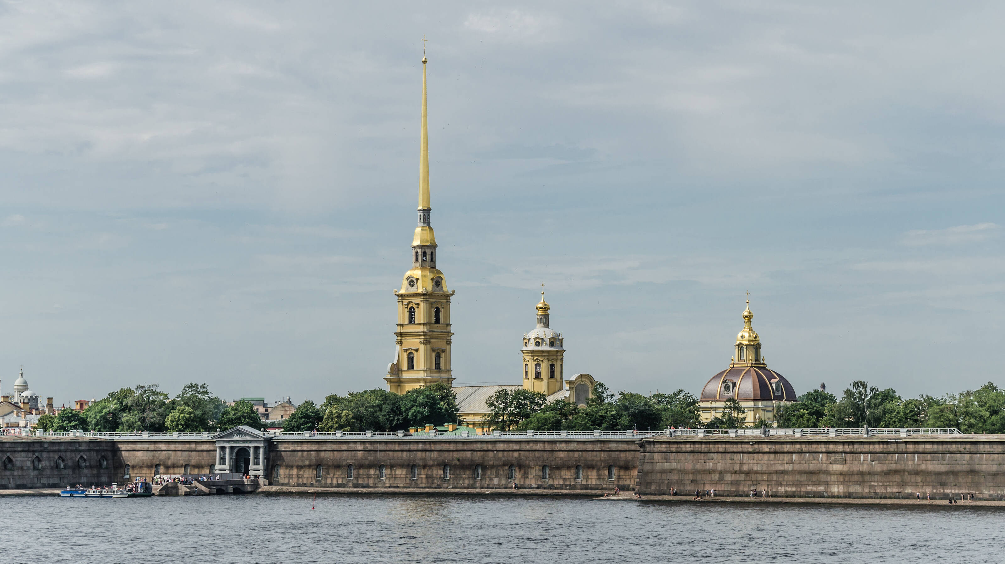 Тайна Алексеевского равелина: одетый камнем и в железной маске