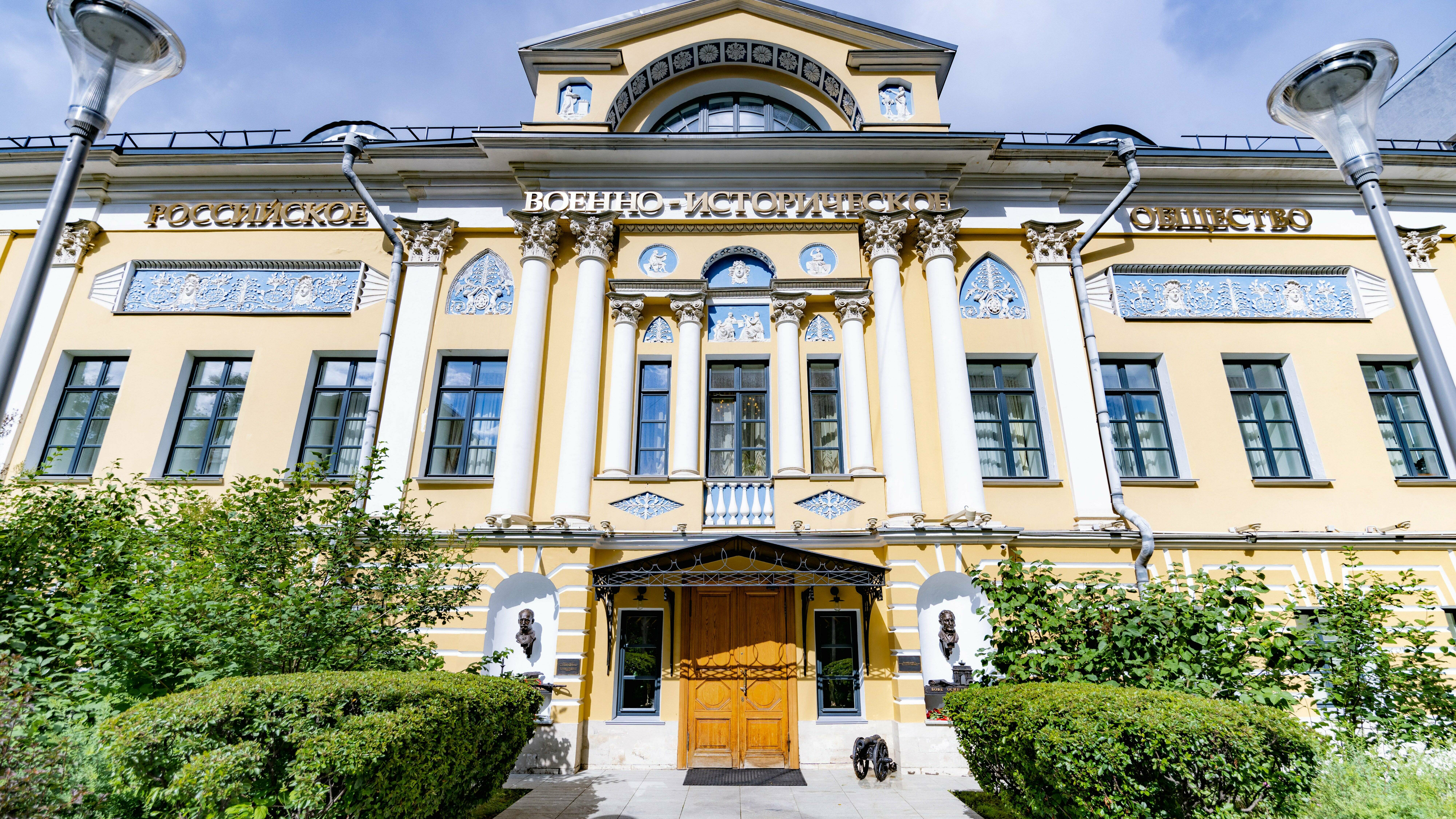 Бюсты Осипу Бове и Дмитрию Скалону открыты в Москве