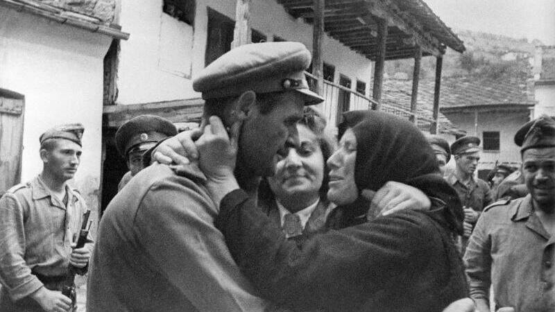 9 сентября 1944 года Советские войска освободили Болгарию