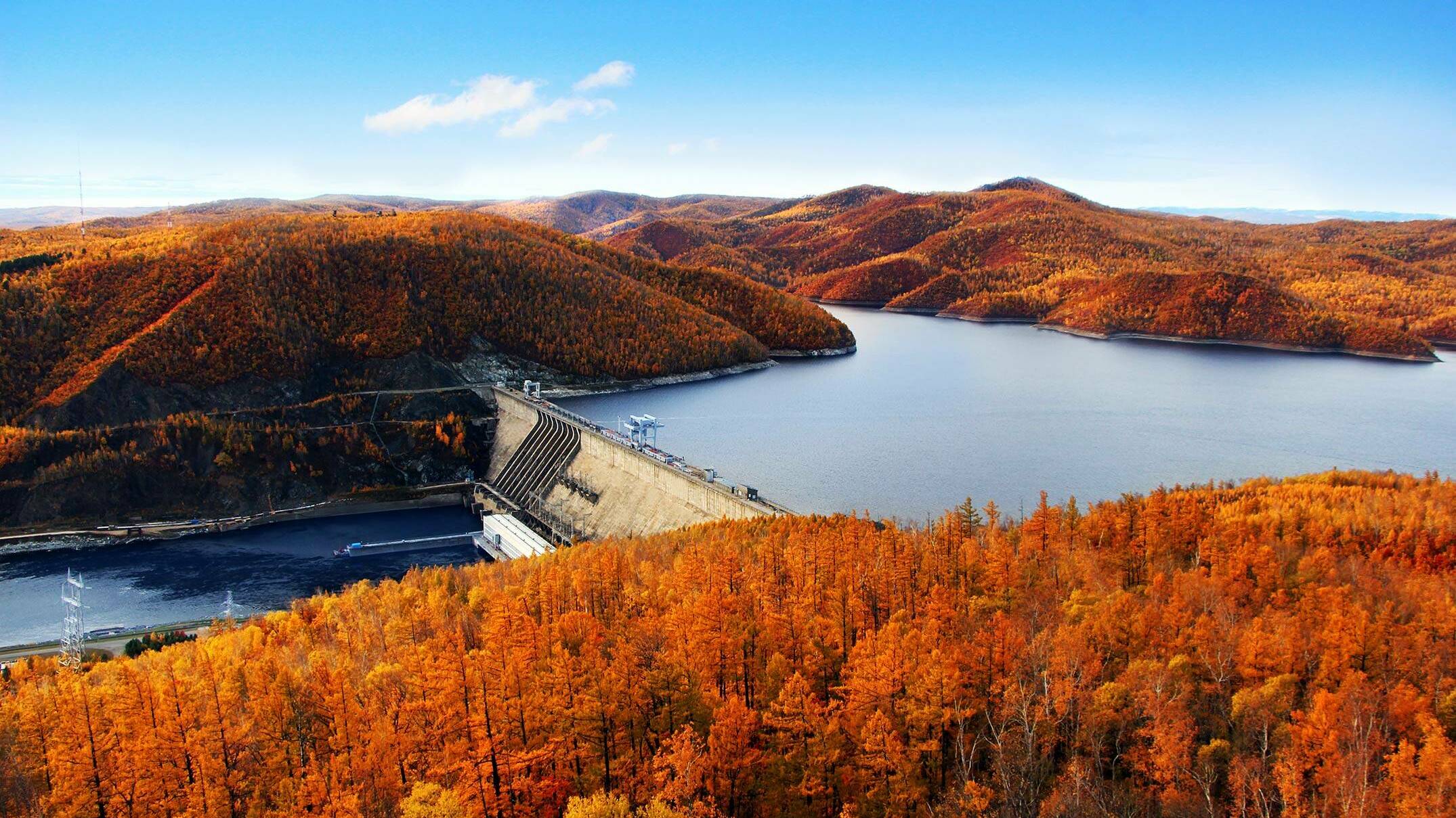 БАМ - общенародная стройка и стратегический
транспортный коридор. Амурская область