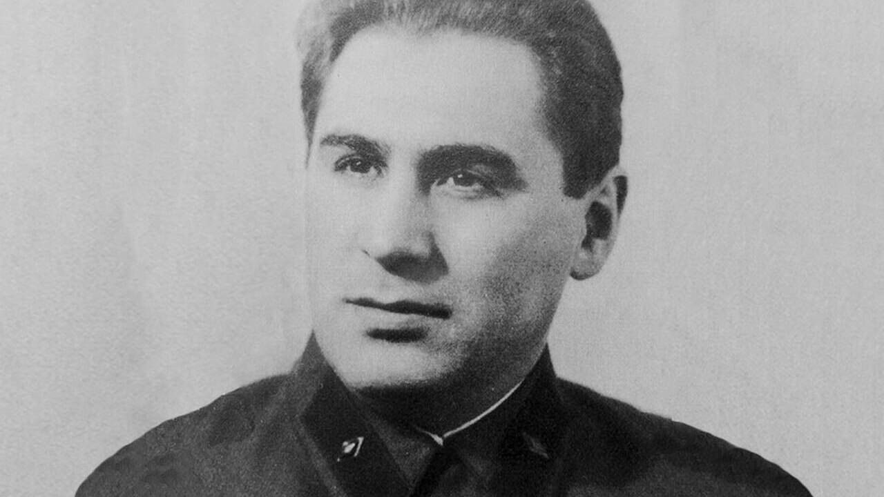 Бюст генерал-лейтенанту П.А.Судоплатову