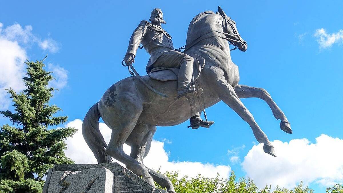 Генералу М.Д.Скобелеву (Москва)