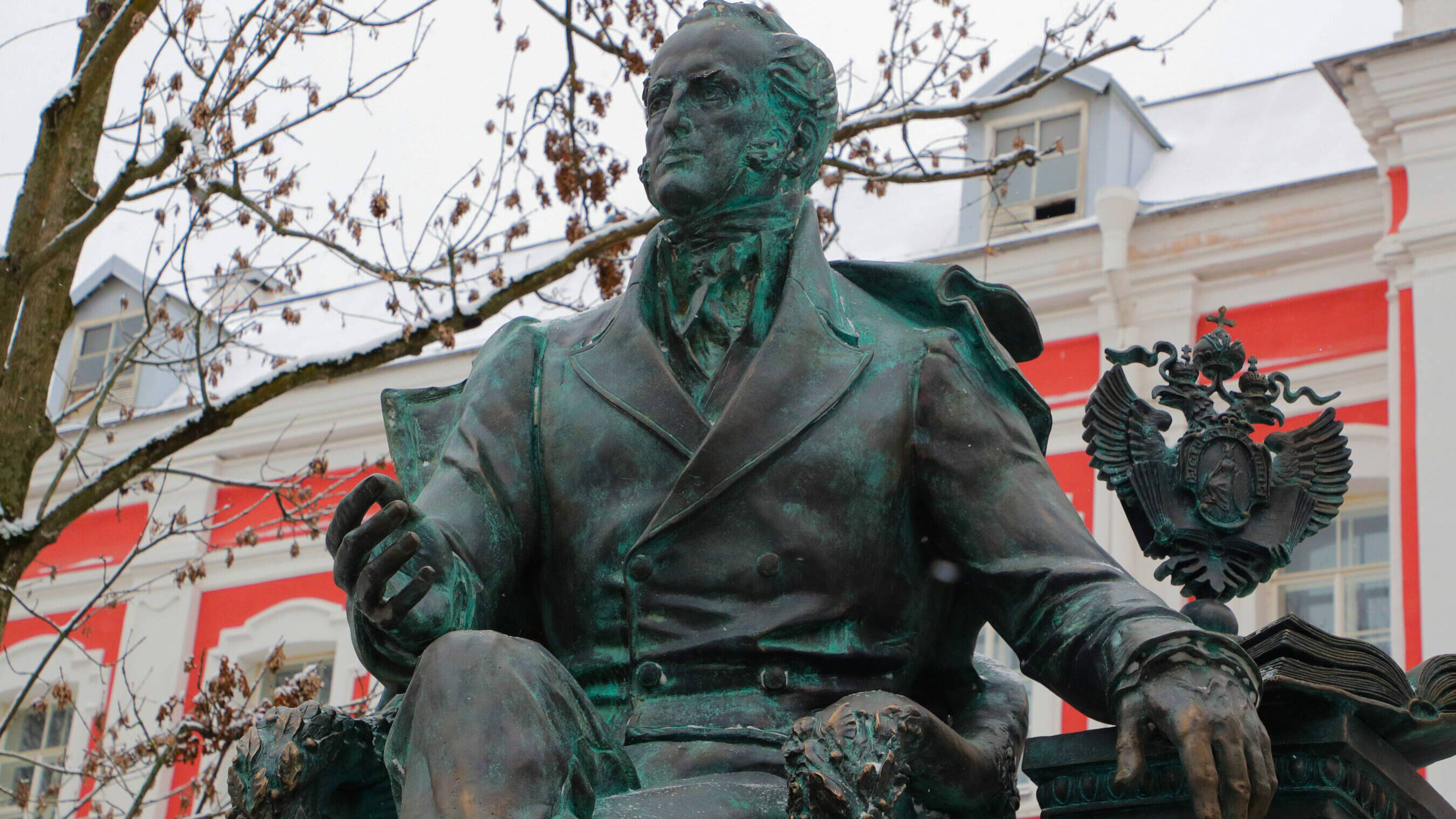 Памятник графу С.С.Уварову