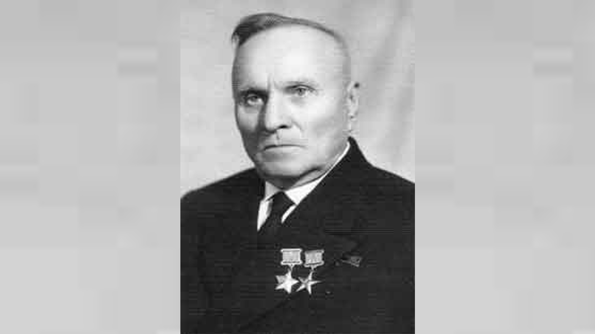 Мемориальная доска Герою Советского Союза Кириллу Прокофьевичу Орловскому 