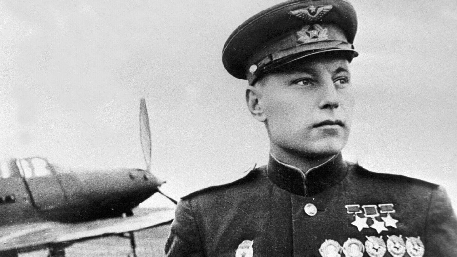Александр Иванович Покрышкин. Небесный ястреб