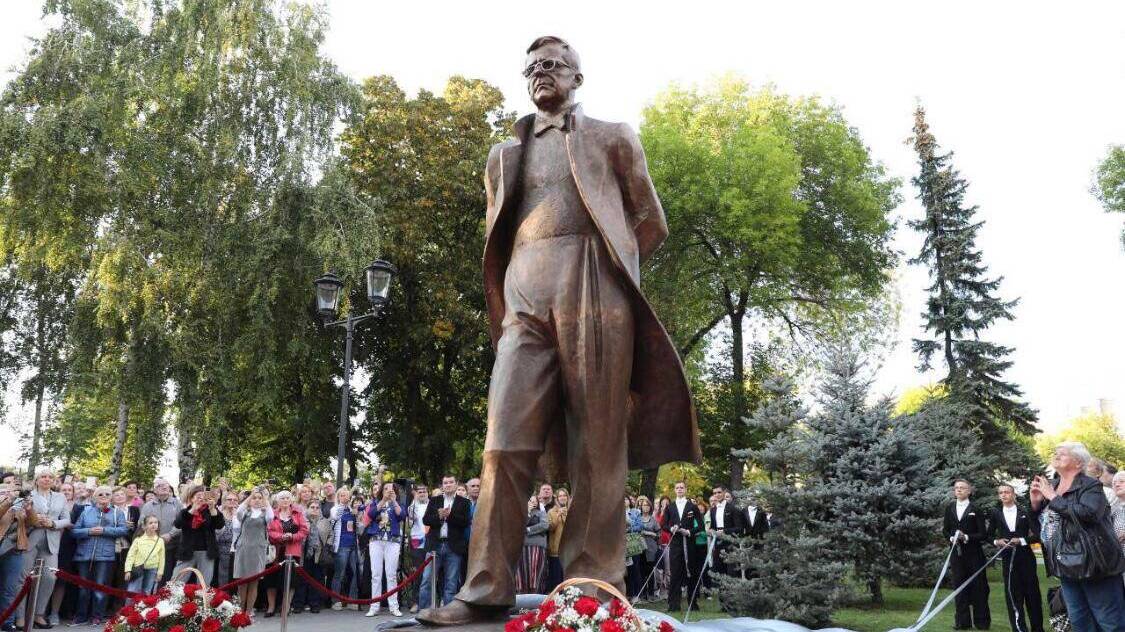 Памятник Д.Д.Шостаковичу