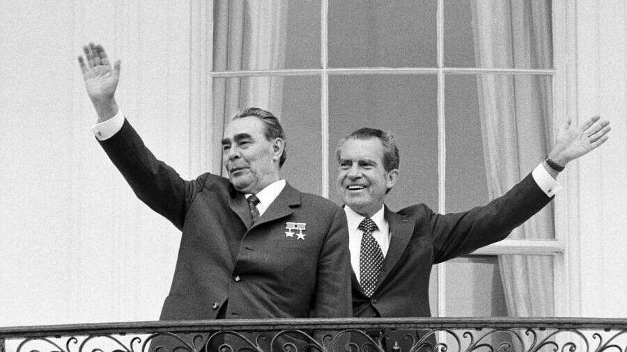 Разрядка и второй этап «Холодной войны» (Шубин А.В.)