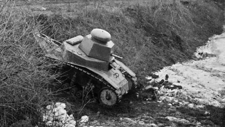 Первый опытный экземпляр будущего танка МС-1 на испытаниях весной 1927 года