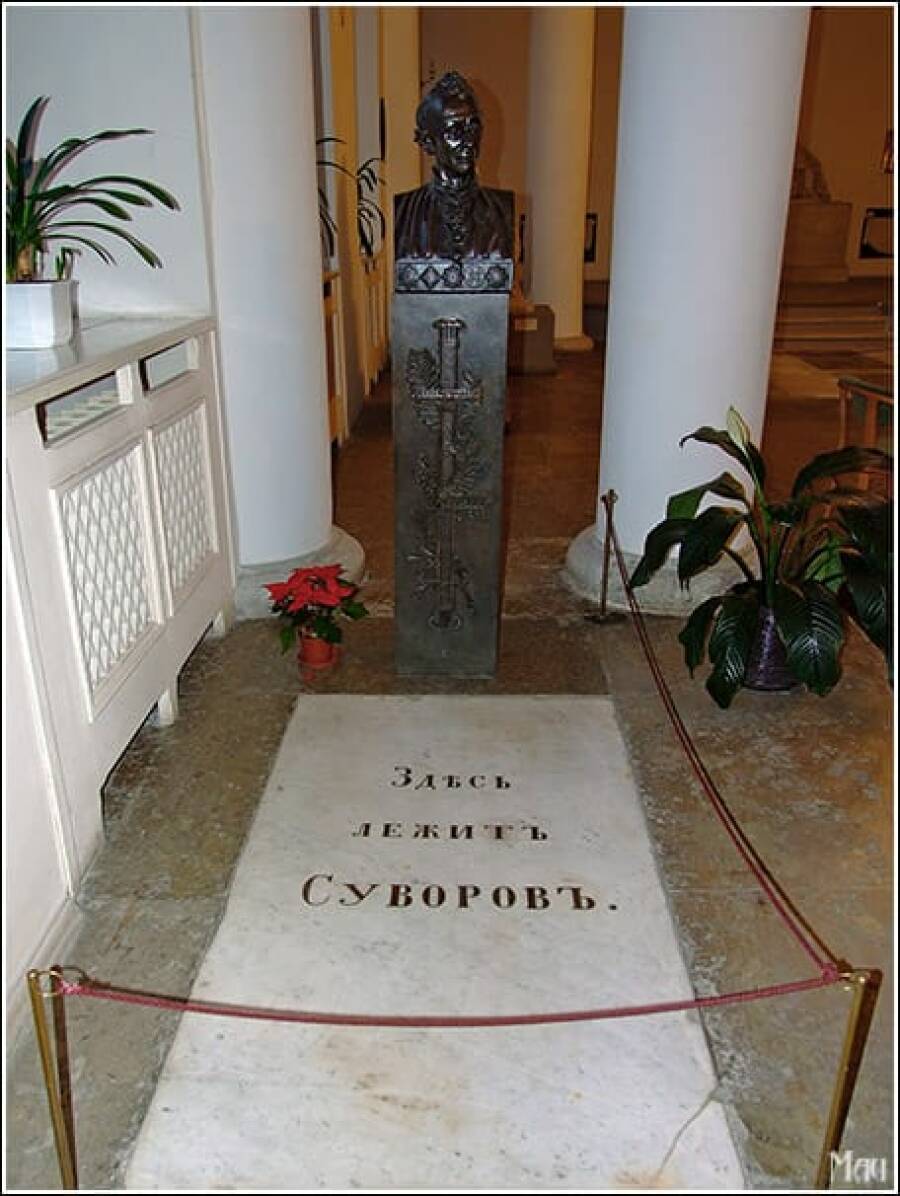 Могила полководца