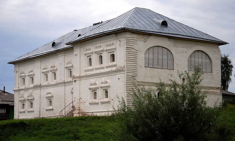 Архиерейские палаты в Холмогорах, место заключения Анны Леопольдовны с семейством. Наши дни.