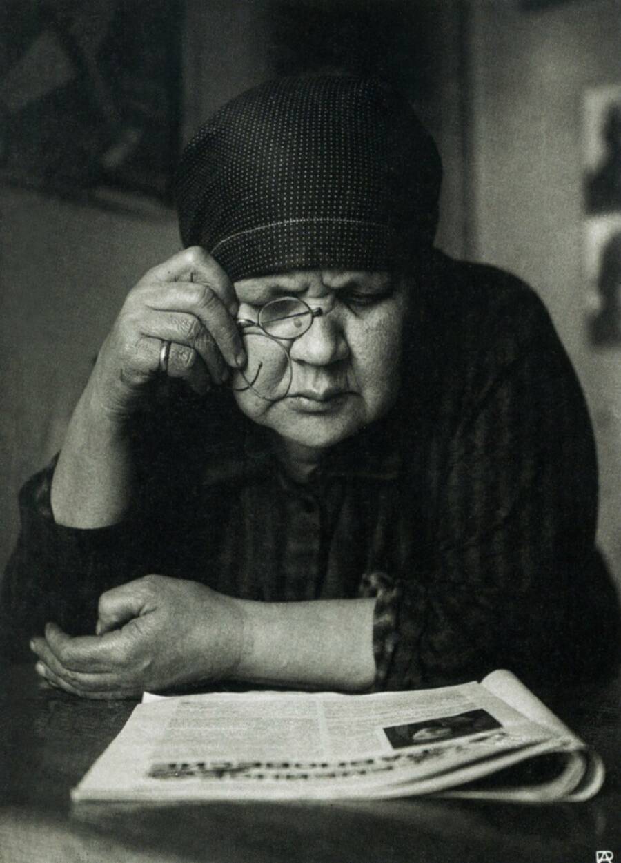  Портрет матери. 1924 год. 