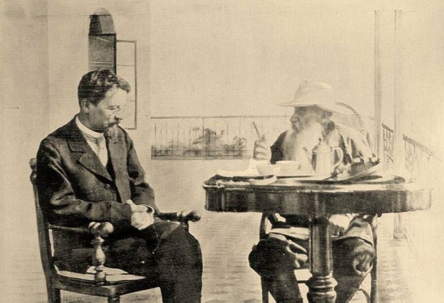 А. П. Чехов и Л. Н. Толстой в Гаспре. 1901 г. ​«Крымский литературно-художественный мемориальный музей-заповедник»