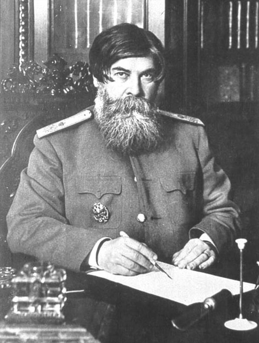 Владимир Бехтерев в мундире. 