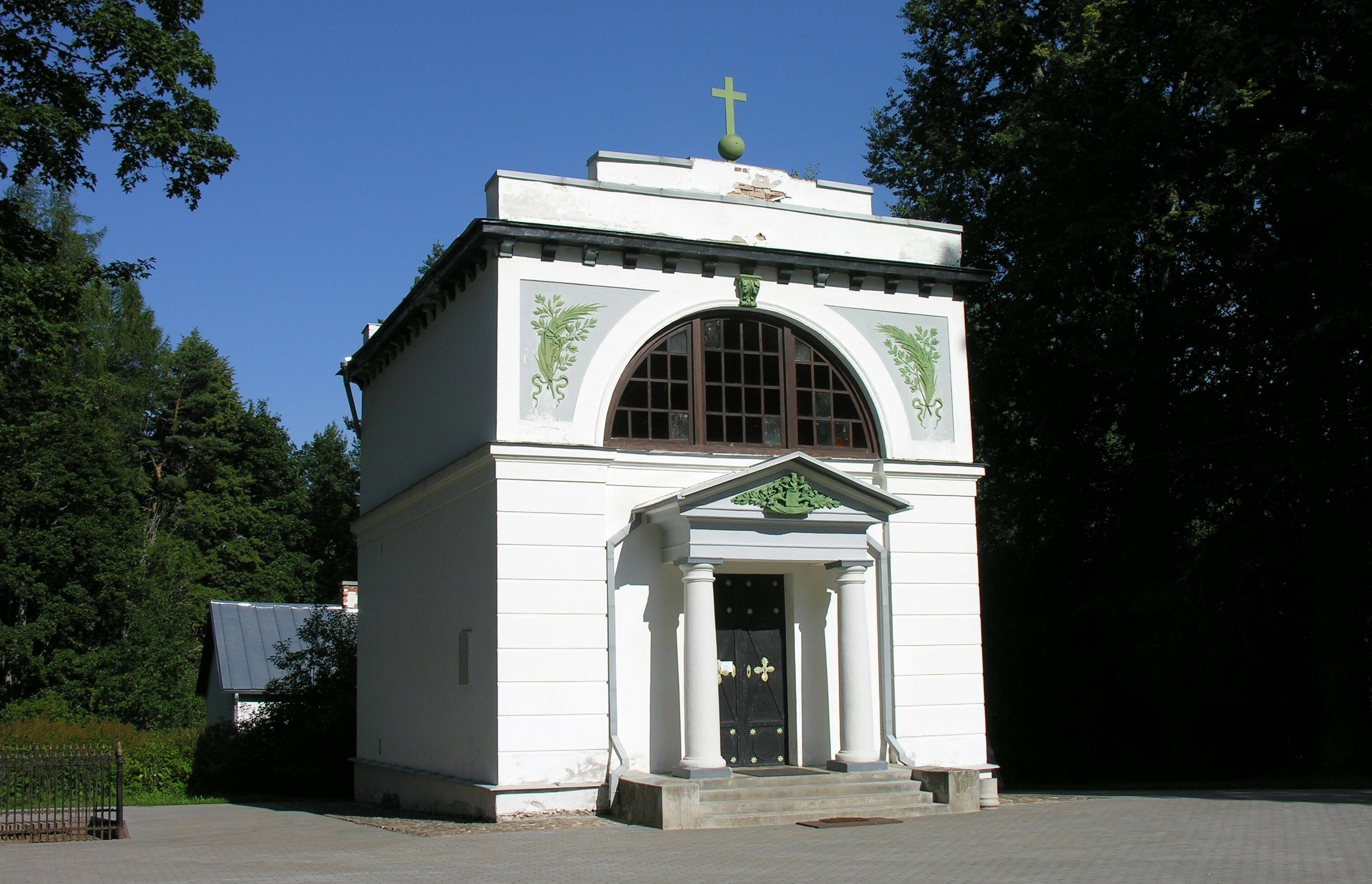 Мавзолей Барклая-де-Толли в Эстонии (фото: Bonio CC BY 3.0)
