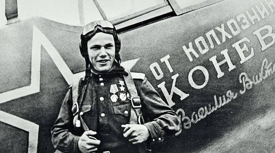 Ивану Кожедубу присвоено первое звание Героя Советского Союза