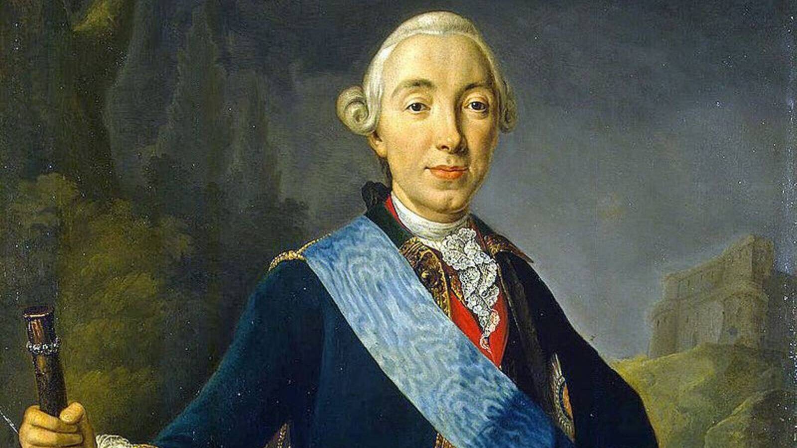 Петр III Манифестом о вольности дворянства отменил обязательную службу для дворян