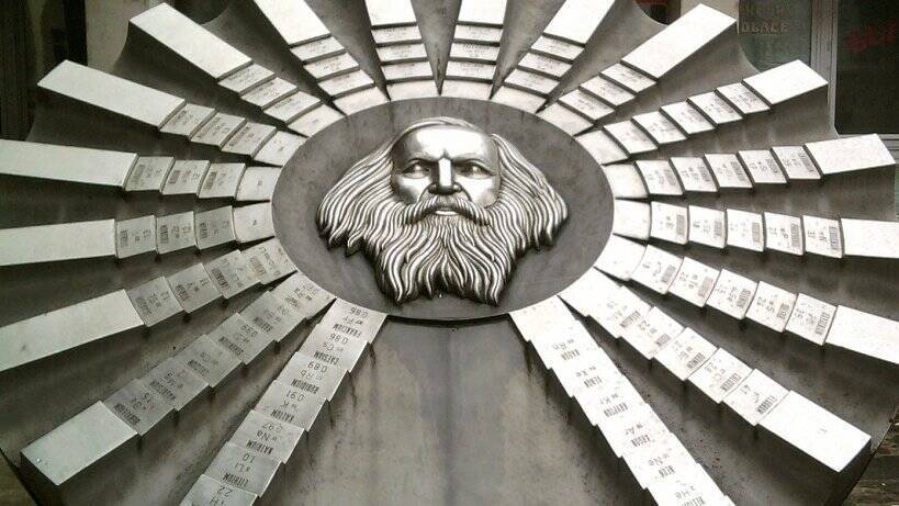 Менделеев завершил изыскания по периодической системе химических элементов