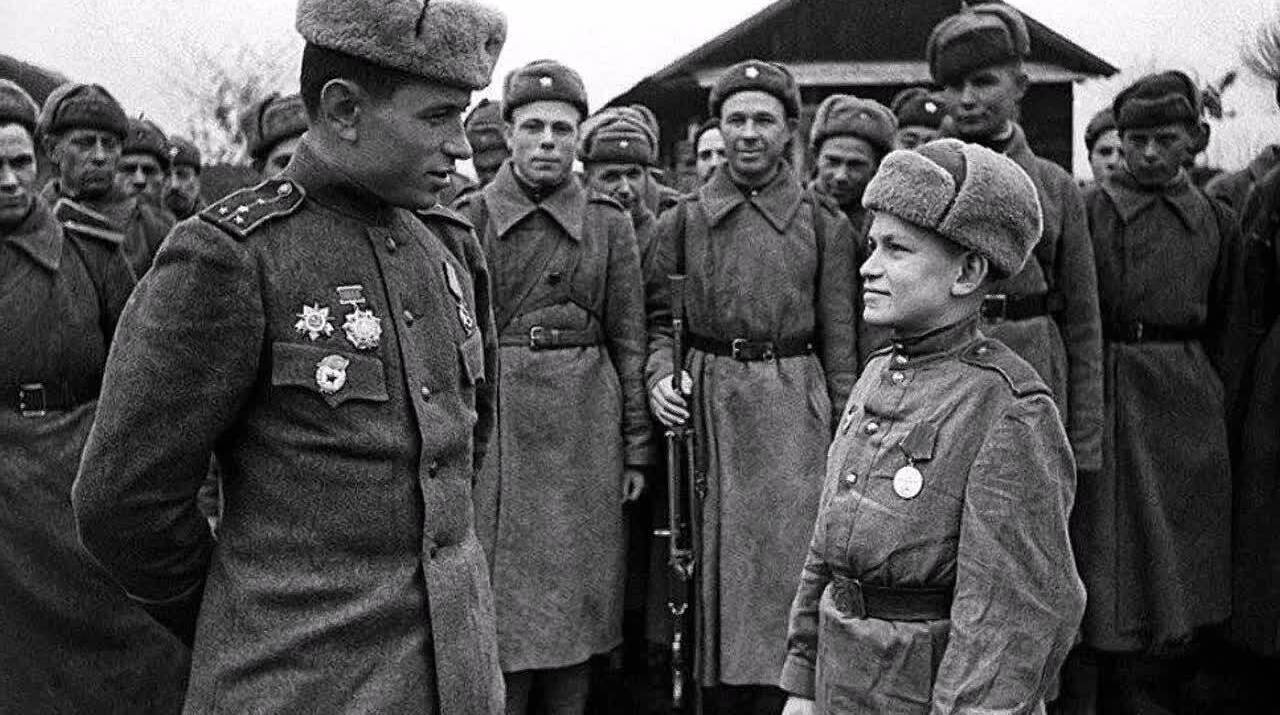 В Красной армии введены погоны