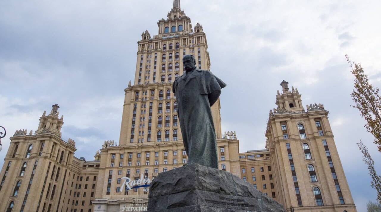 Родился поэт Тарас Шевченко