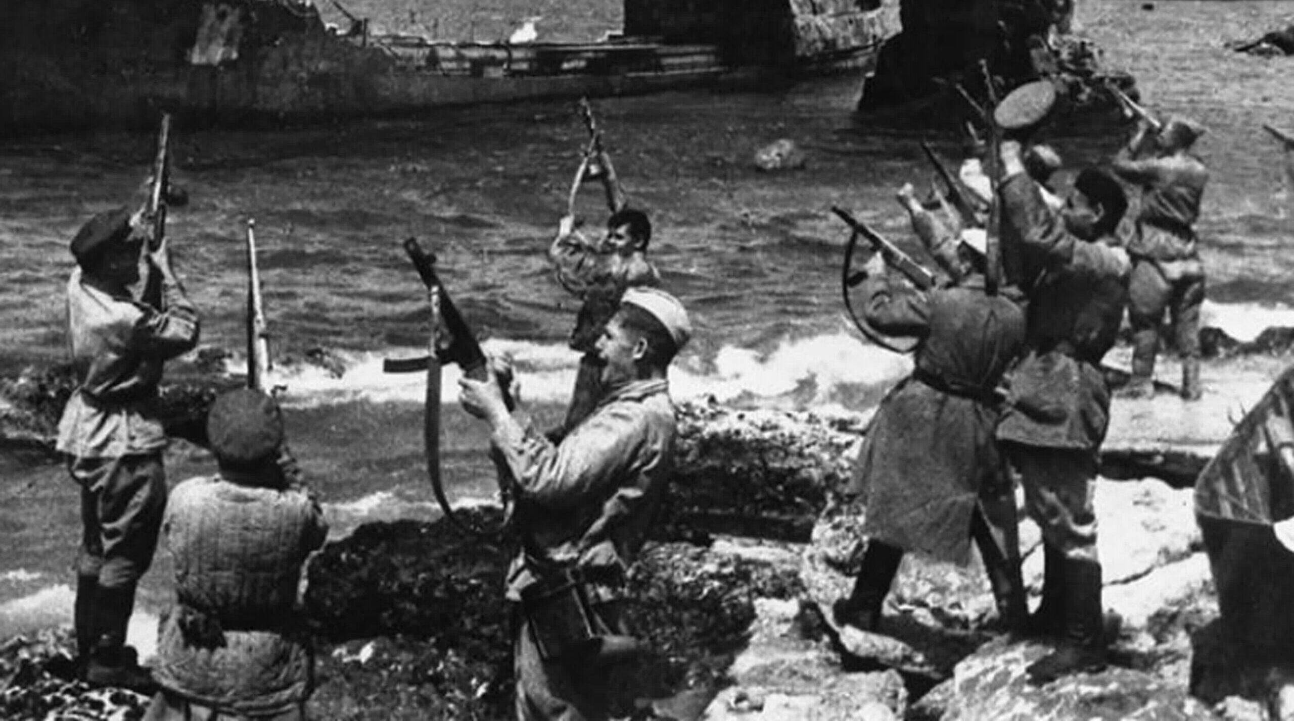 Войска 4-го Украинского фронта освободили от немецких захватчиков Севастополь