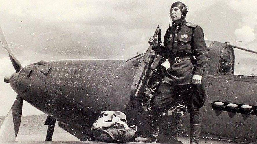 Первый вылет Александра Покрышкина на «Аэрокобре» с бортовым номером «100»