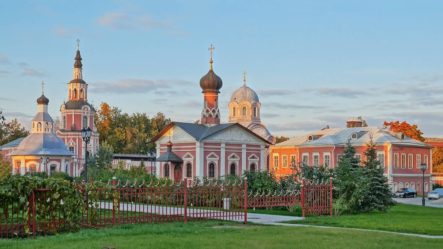 На подступах к Москве войско Мстиславского и Годунова встретило 150-тыс. орду крымского хана Казы-Гирея