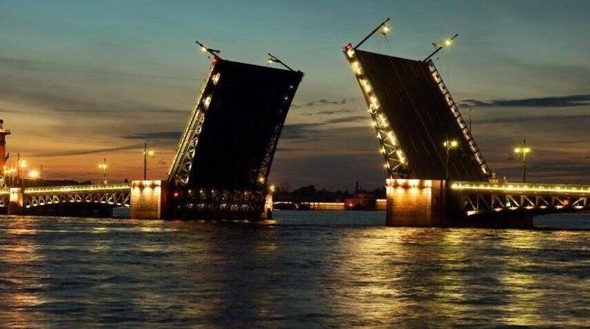 Ленинградцы высказались на референдуме за возвращение своему городу имени Санкт-Петербург