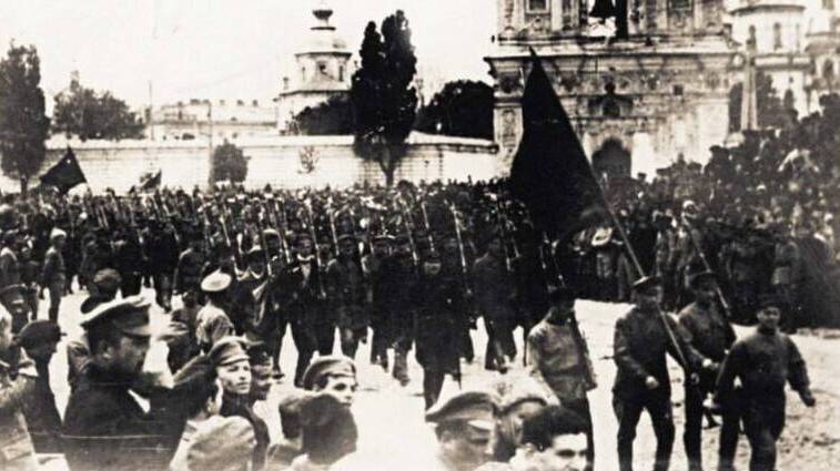 Части Красной Армии вошли в Киев