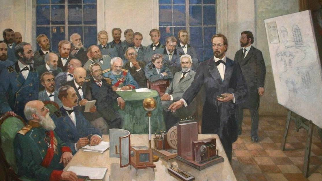 Изобретатель радио Александр Степанович Попов продемонстрировал созданную им первую в мире радиосистему