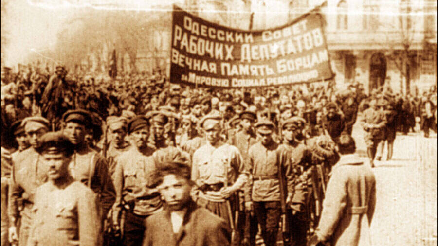 В ходе Гражданской войны Красная Армия вошла в Одессу