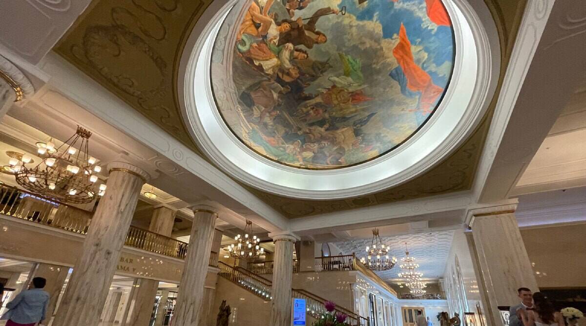 В Москве состоялось торжественное открытие гостиницы «Украина», крупнейшей в СССР