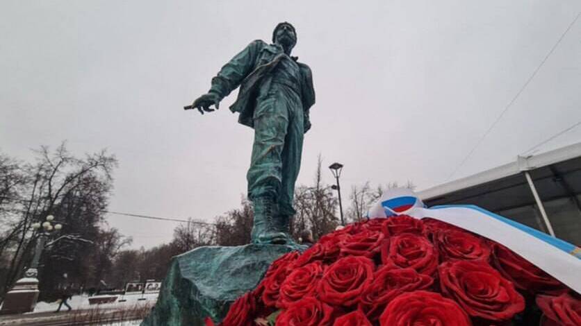 В СССР с визитом прибыл Фидель Кастро – и пробыл у нас 38 дней