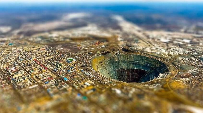 Советские геологи сообщили о найденном промышленном месторождении алмазов в Якутии