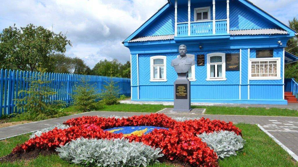 Сталин прибыл на Западный фронт и остановился в д. Хорошево подо Ржевом