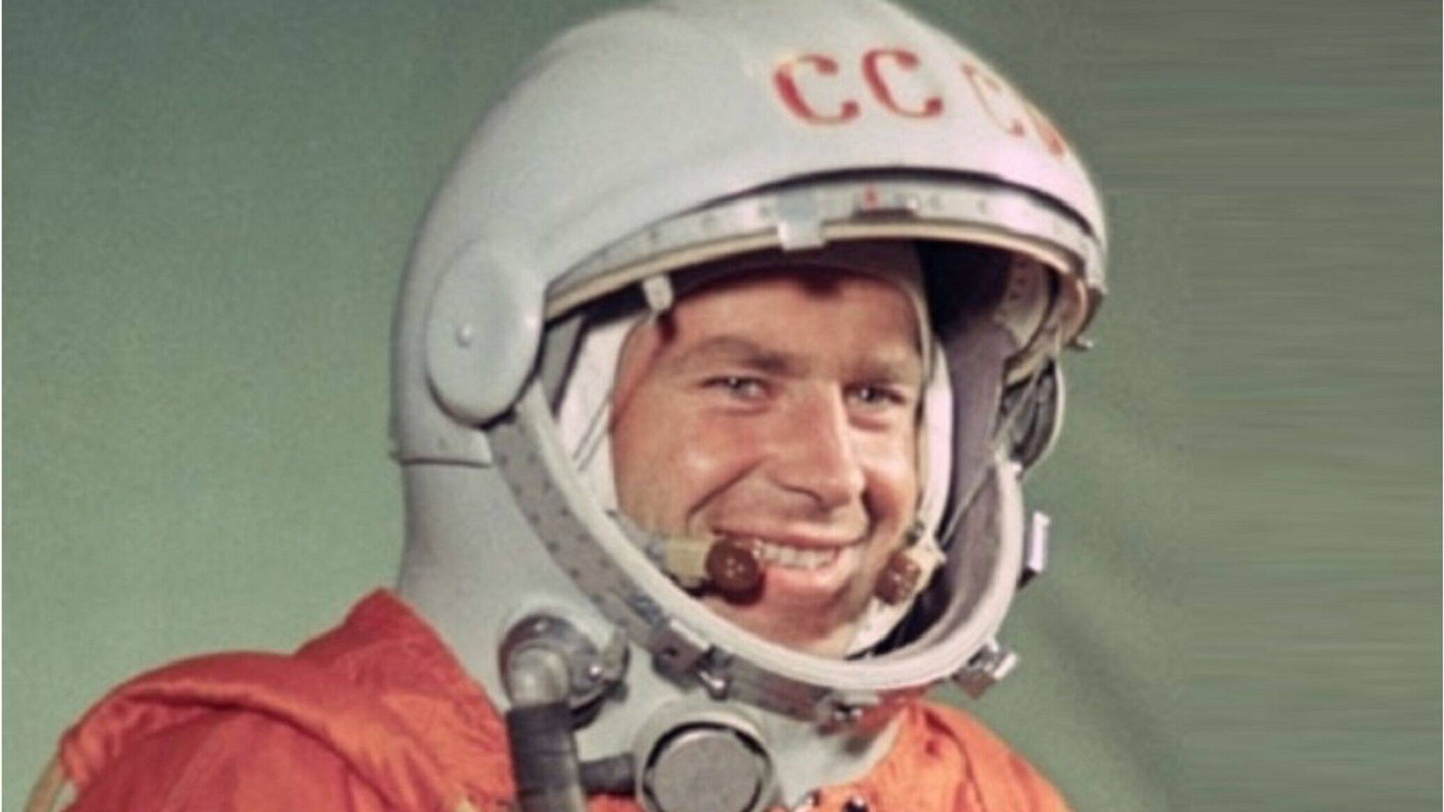 Советский космонавт Герман Титов стал вторым человеком на орбите Земли