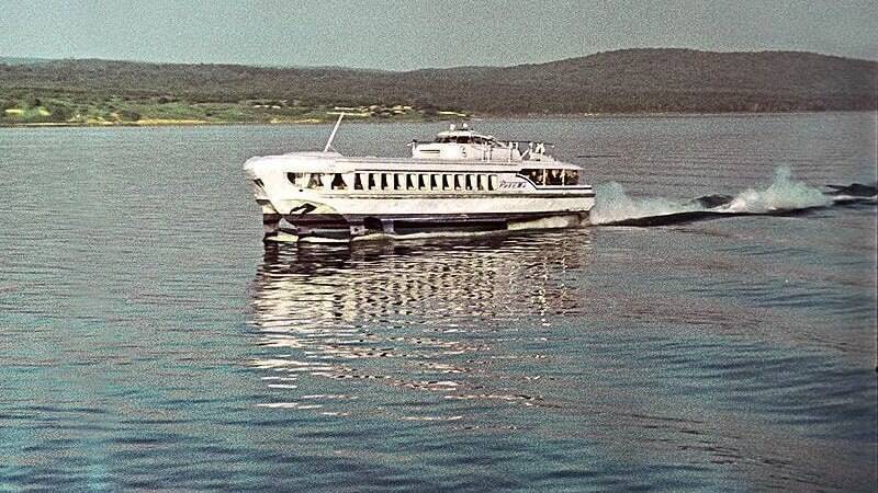 Из Горького в Казань отправился первый теплоход на подводных крыльях «Ракета»