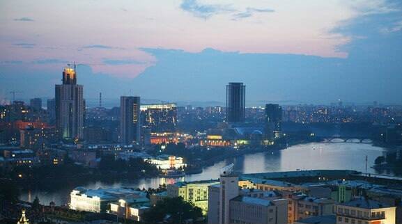 На реке Исети запущен металлургический Екатеринбургский казенный завод-крепость