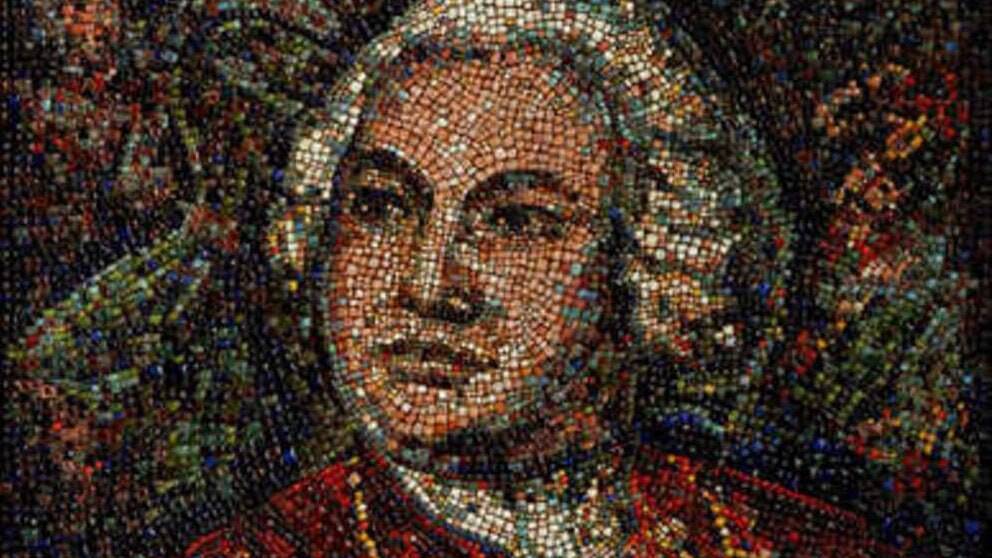 Близ села Холмогоры в семье крестьянина-помора родился великий русский ученый Михаил Ломоносов